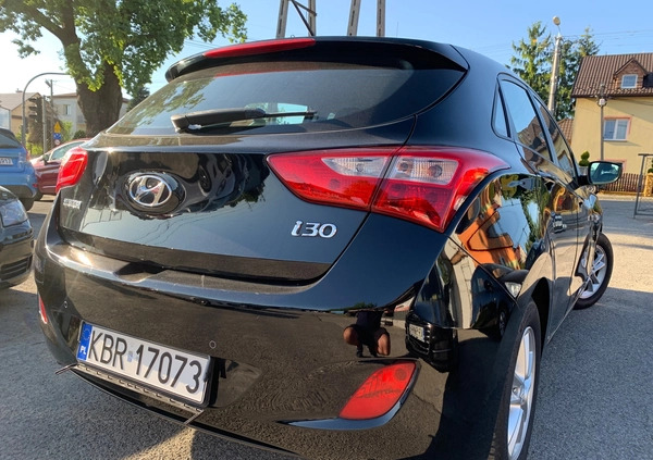 Hyundai I30 cena 34950 przebieg: 145456, rok produkcji 2013 z Pieniężno małe 596